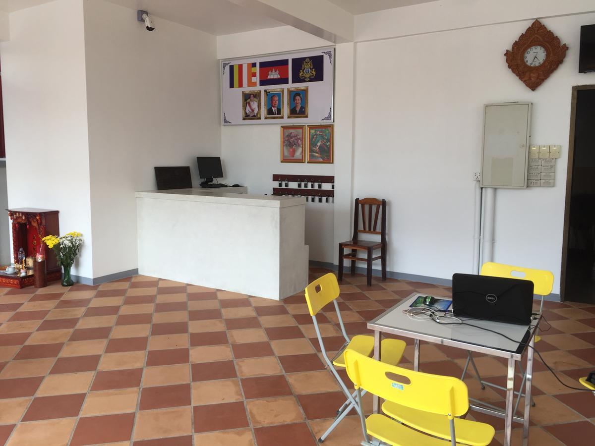 Botoum Hostel Сіємреап Екстер'єр фото