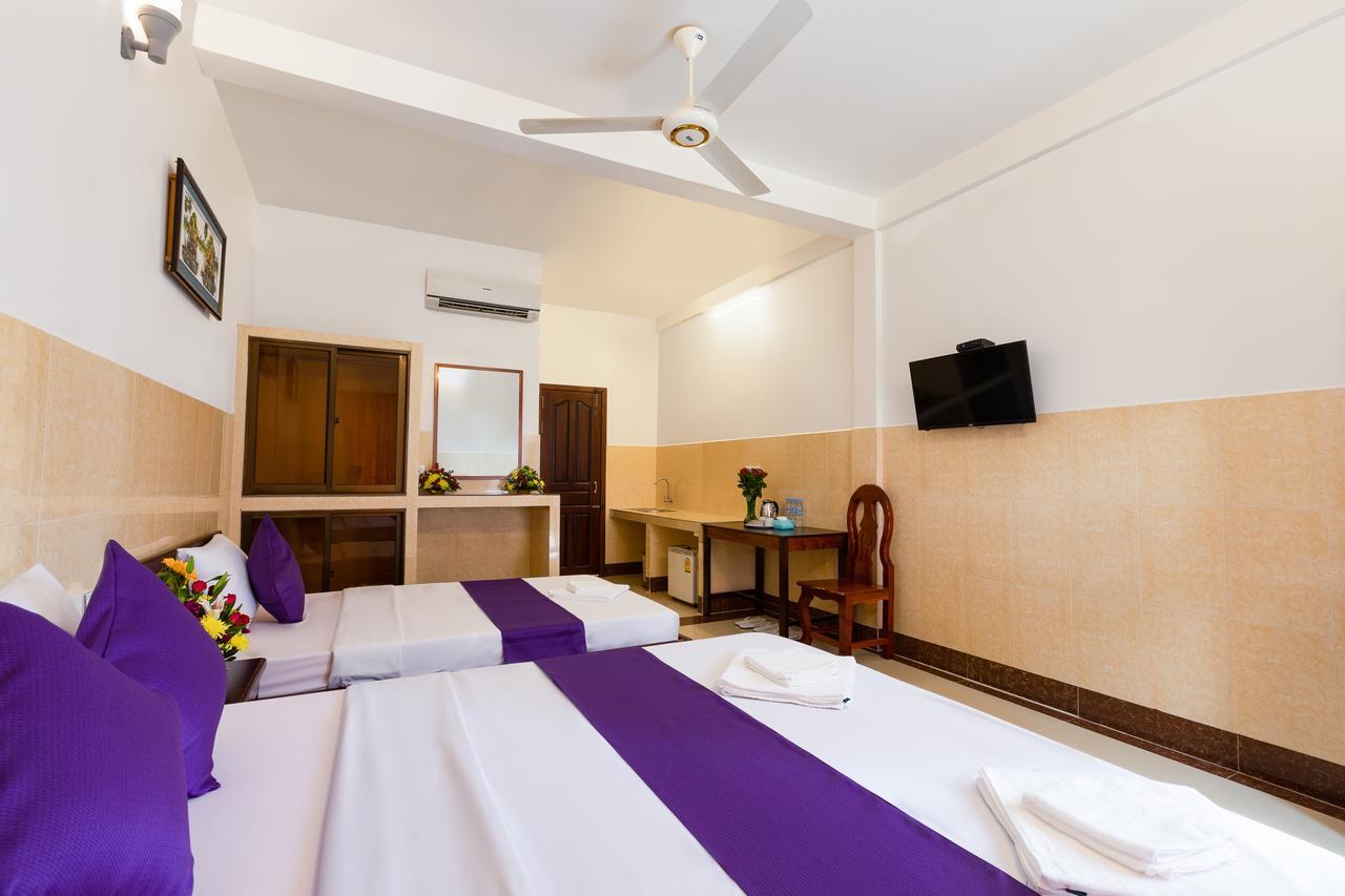 Botoum Hostel Сіємреап Екстер'єр фото