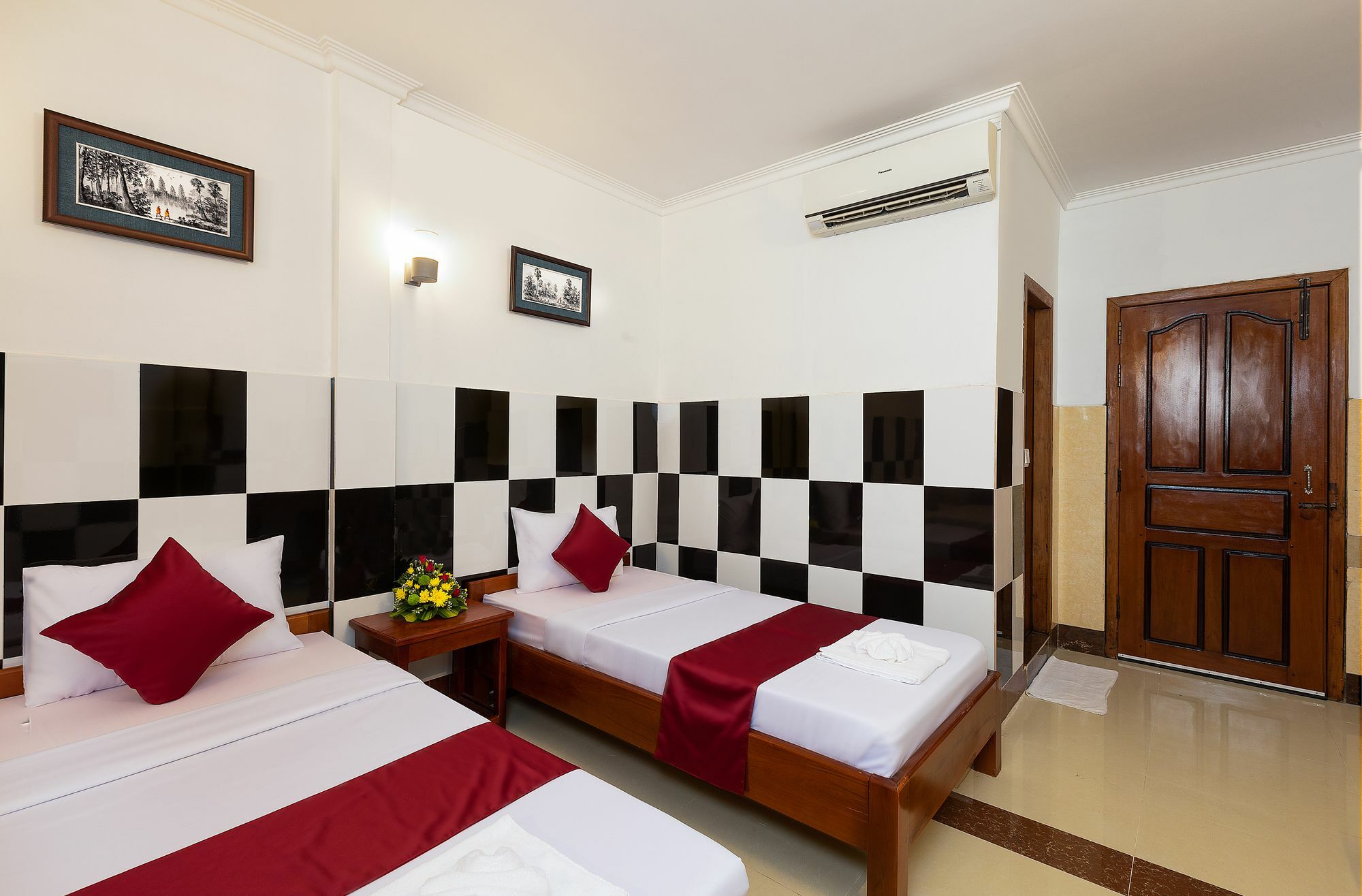 Botoum Hostel Сіємреап Екстер'єр фото
